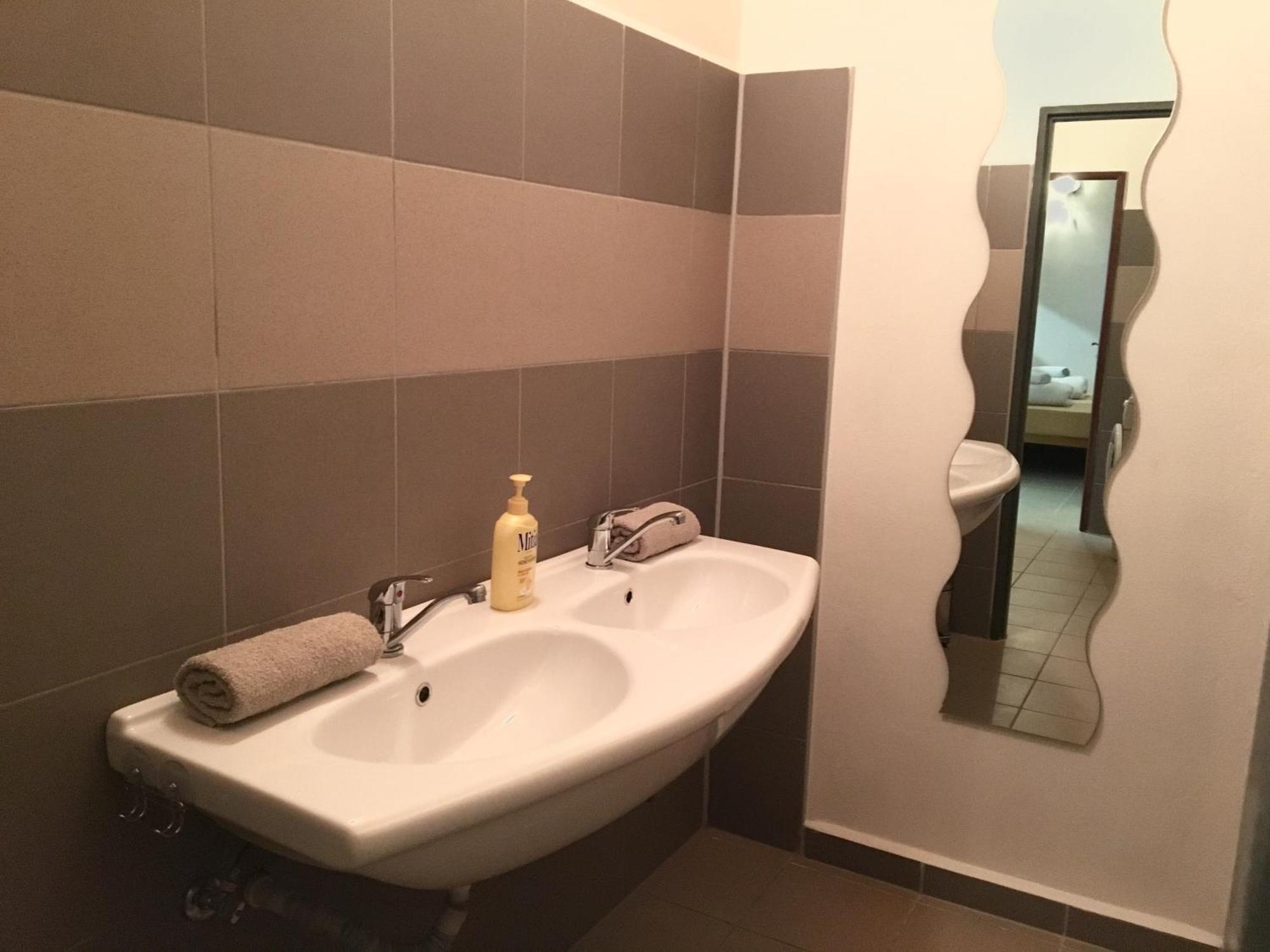 Green Apartments Lustenice Δωμάτιο φωτογραφία